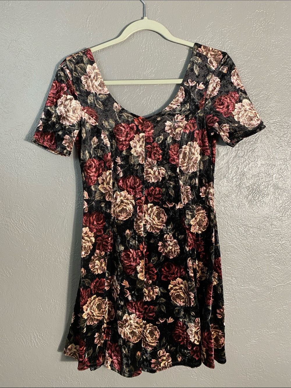 Adam Levine Women's Fit & Flare Dress Medium Black Floral Romantic Cottagecore